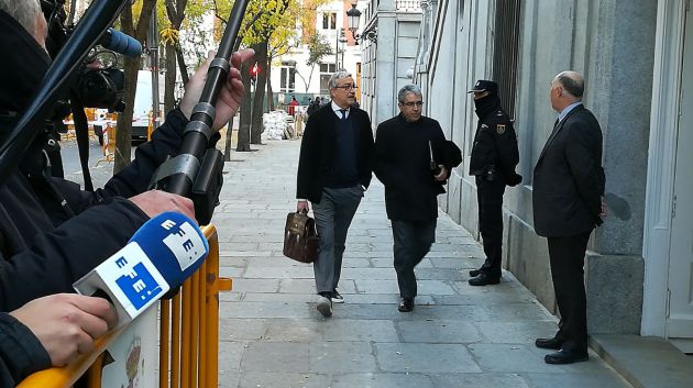 Francesc Homs y el abogado Javier Melero llegan al Supremo Francesc Homs y el abogado Javier Melero llegan al Supremo