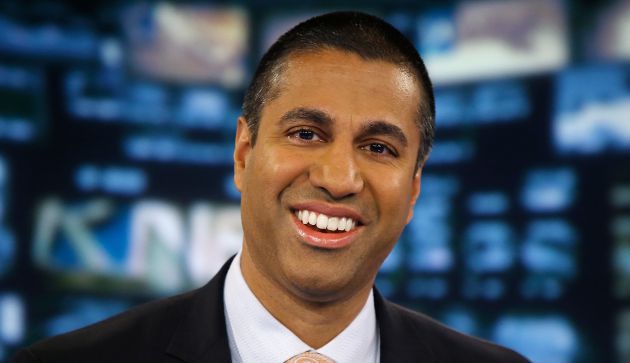 Ajit Pai, el hombre que pretende poner barreras a Internet. Ajit Pai, el hombre que pretende poner barreras a Internet.