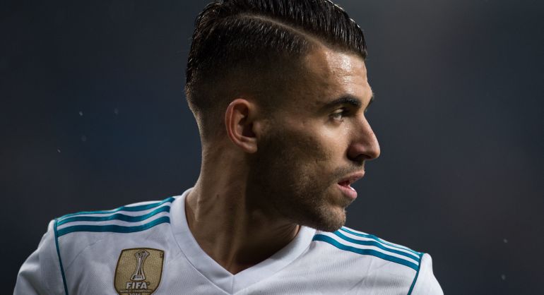Dani Ceballos mira a un compañero durante el partido de Copa contra el Fuenlabrada Dani Ceballos mira a un compañero durante el partido de Copa contra el Fuenlabrada