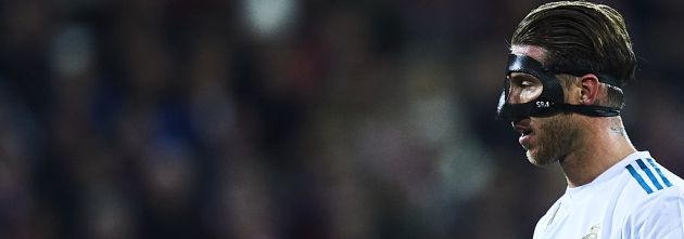Sergio Ramos, con la máscara que le protege la nariz Sergio Ramos, con la máscara que le protege la nariz