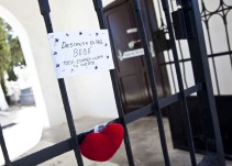 Seis años de cárcel por degollar a su bebé en un cementerio al grito de Satán ven a por mí