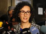 Primer pla de la número 2 d'ERC, Marta Rovira, atenent els mitjans de comunicació el 10 de desembre de 2017 (horitzontal)