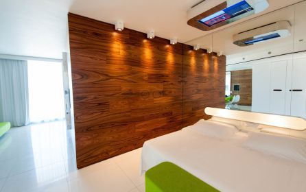 Hotel i-SUITE Design. Hotel i-SUITE Design.