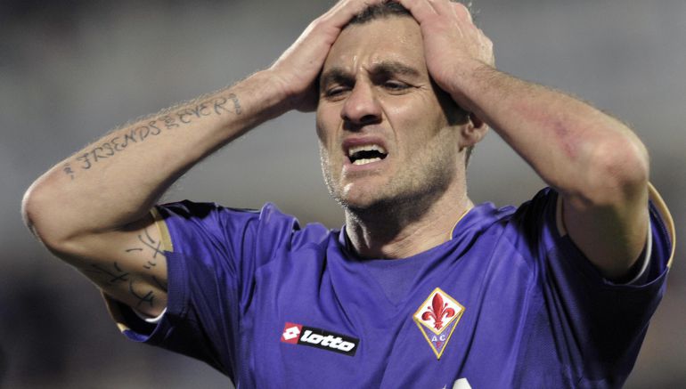 Christian Vieri, uno de los últimos futbolistas famosos por perder la mayor parte del patrimonio que logró como jugador. Christian Vieri, uno de los últimos futbolistas famosos por perder la mayor parte del patrimonio que logró como jugador.