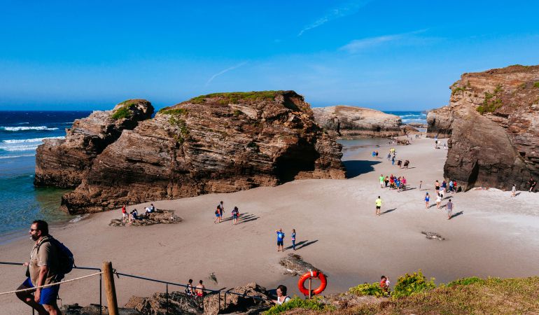 La Playa de las Catedrales en Ribadeo (Lugo). La Playa de las Catedrales en Ribadeo (Lugo).