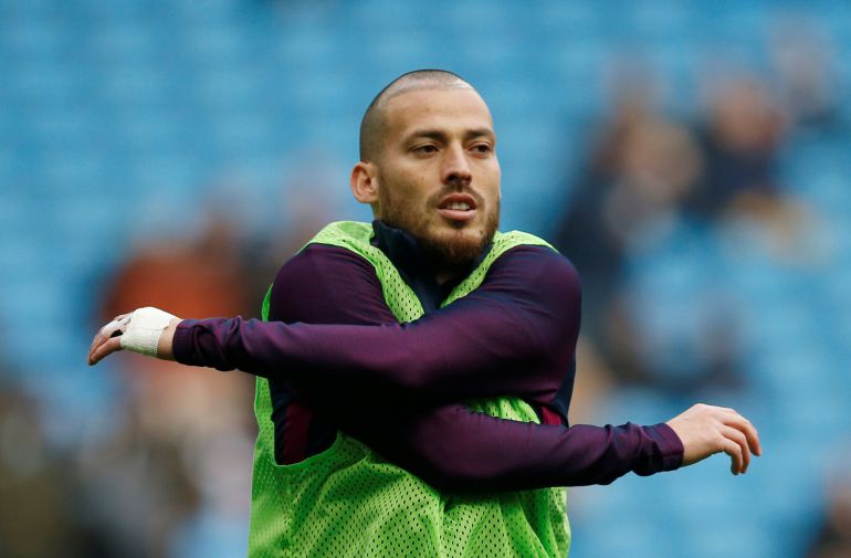 Silva, durante un calentamiento Silva, durante un calentamiento