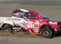 Un piloto logra en el Dakar una maniobra nunca vista