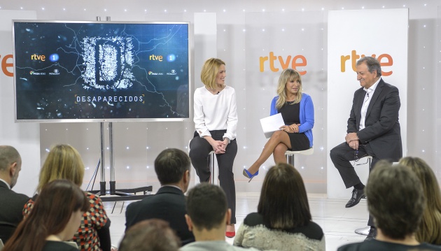 Silvia Intxaurrondo, Toñi Prieto y Paco Lobatón en la presentación de 'Desaparecidos' Silvia Intxaurrondo, Toñi Prieto y Paco Lobatón en la presentación de 'Desaparecidos'