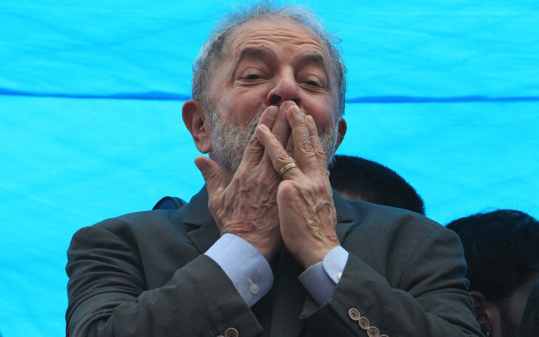 El expresidente brasileño Luiz Inácio Lula da Silva participa en una acto en Porto Alegre (Brasil) El expresidente brasileño Luiz Inácio Lula da Silva participa en una acto en Porto Alegre (Brasil)