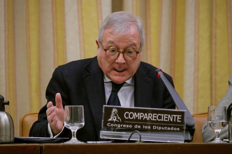 El expresidente de Murcia Ramón Luis Valcárcel durante su comparecencia en la Comisión para la evaluación y la modernización del Estado Autonómico del Congreso El expresidente de Murcia Ramón Luis Valcárcel durante su comparecencia en la Comisión para la evaluación y la modernización del Estado Autonómico del Congreso
