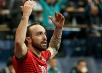 La última de Ricardinho: una rabona en su debut en el Europeo