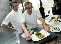 Renuncia a sus tres estrellas... y Michelin accede (por primera vez en la historia)
