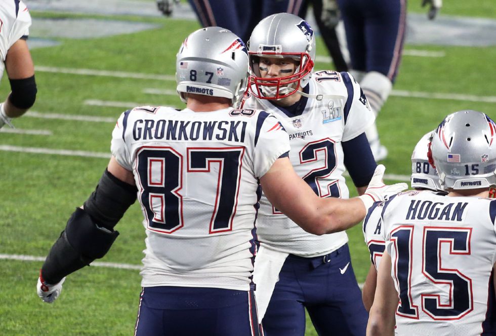 Gronkowski celebra un touchdown junto a Tom Brady Gronkowski celebra un touchdown junto a Tom Brady