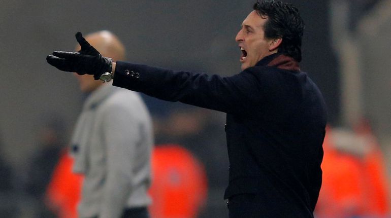 Emery ordena a su equipo durante el partido ante el Sochaux Emery ordena a su equipo durante el partido ante el Sochaux
