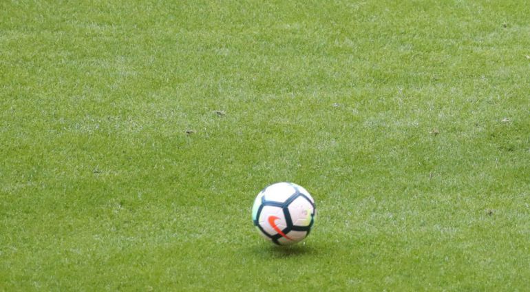 El defensa del Athletic Club, Íñigo Martínez, durante el entrenamiento en El defensa del Athletic Club, Íñigo Martínez, durante el entrenamiento en