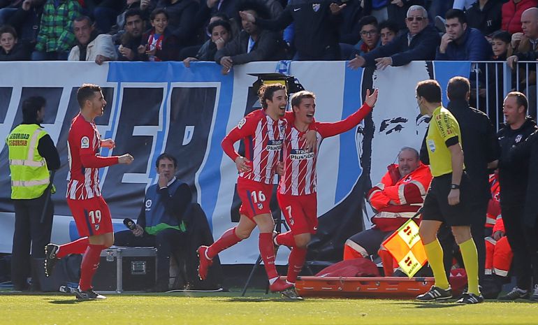 Griezmann celebra su gol en La Rosaleda en el primer minuto de partido Griezmann celebra su gol en La Rosaleda en el primer minuto de partido