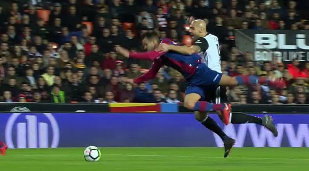 La jugada por la que Medié Jiménez señaló penalti La jugada por la que Medié Jiménez señaló penalti
