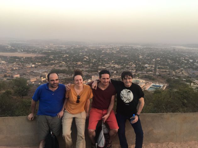 Parte del equipo de la obra en Bamako Parte del equipo de la obra en Bamako