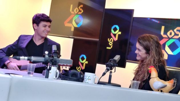 Alfred y Amaia durante su visita a Anda Ya. Alfred y Amaia durante su visita a Anda Ya.