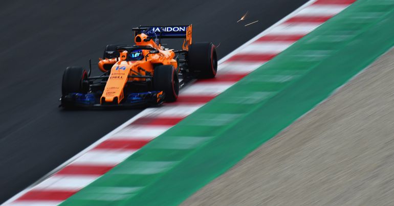 Fernando Alonso pilota el MCL33 en la primera jornada de entrenamientos de pretemporada en Montmeló. Fernando Alonso pilota el MCL33 en la primera jornada de entrenamientos de pretemporada en Montmeló.