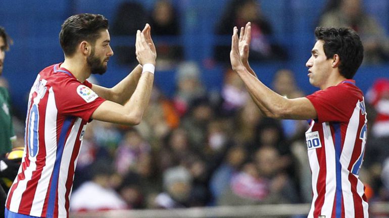 Gaitán y Carrasco durante un partido con el Atlético Gaitán y Carrasco durante un partido con el Atlético