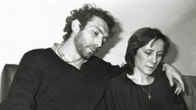 Quini con su mujer una vez liberado de su secuestro (25 de marzo de 1983 F.C. Barcelona Quini con su mujer una vez liberado de su secuestro (25 de marzo de 1983 F.C. Barcelona