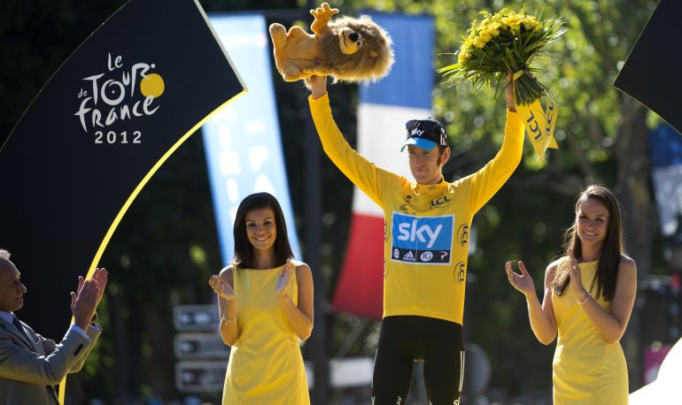 Bradley Wiggins, en el podio de París. Bradley Wiggins, en el podio de París.