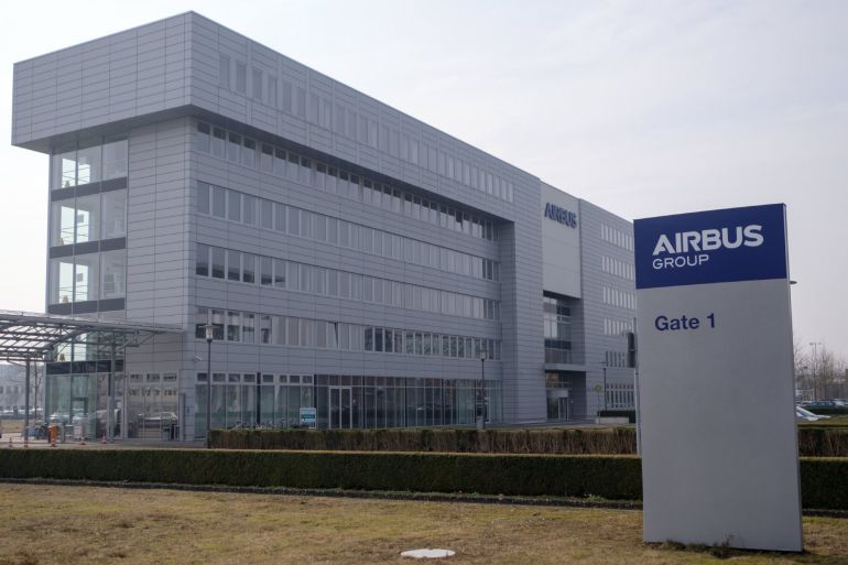 Vista de la entrada al edificio del grupo Airbus en Bremen, Alemania. Vista de la entrada al edificio del grupo Airbus en Bremen, Alemania.