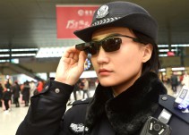 El éxito de las gafas inteligentes para identificar sospechosos de la policía china