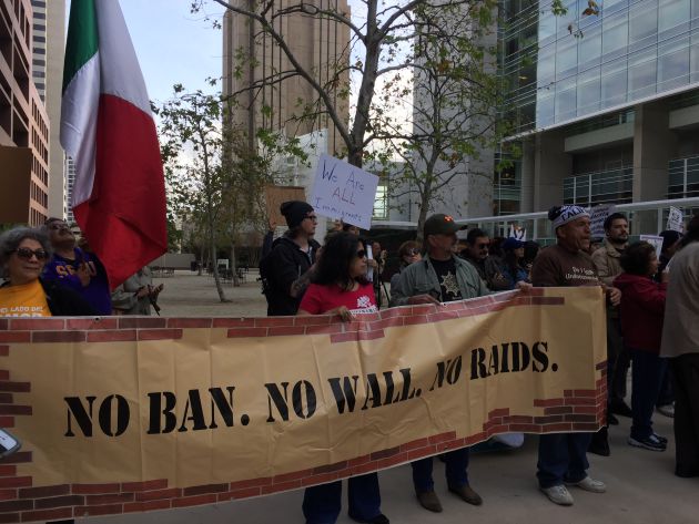 Protesta en San Diego contra la visita de Trump a la frontera. Protesta en San Diego contra la visita de Trump a la frontera.