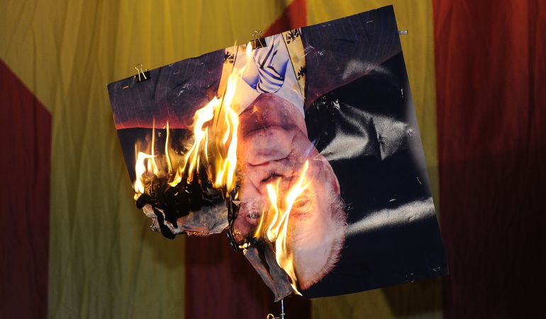 Imagen quemada del Rey Juan Carlos I. Imagen quemada del Rey Juan Carlos I.