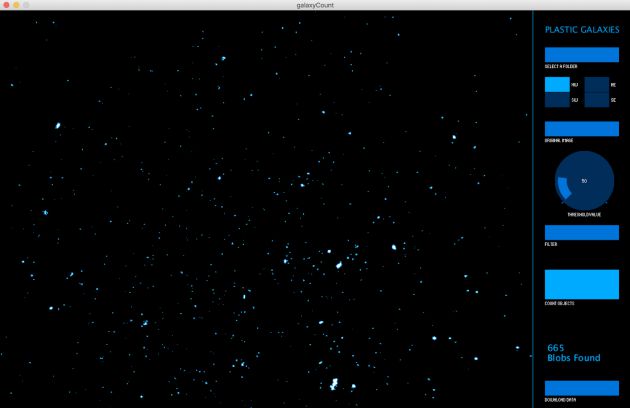 Galaxy Count registra el número de partículas fluorescentes en las fotografías de los filtros de laboratorio. Galaxy Count registra el número de partículas fluorescentes en las fotografías de los filtros de laboratorio.