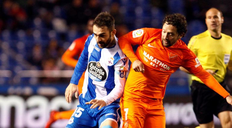 Adrián, durante el partido ante el Málaga Adrián, durante el partido ante el Málaga