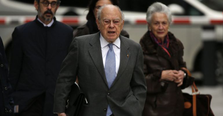Jordi Pujol en una imagen de archivo llegando a la Audiencia Nacional Jordi Pujol en una imagen de archivo llegando a la Audiencia Nacional