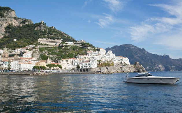 Tour privado en barco desde Amafi hasta Capri. Tour privado en barco desde Amafi hasta Capri.