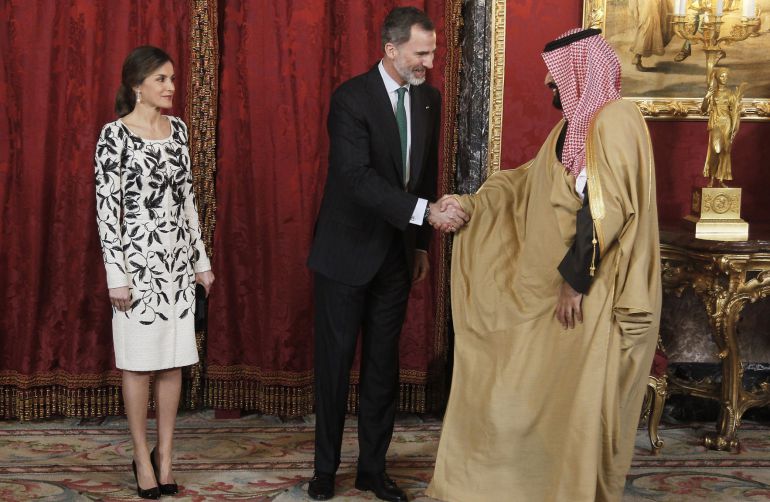 El rey Felipe VI, la reina Leitizia y el heredero saudí Mohammad bin Salman El rey Felipe VI, la reina Leitizia y el heredero saudí Mohammad bin Salman