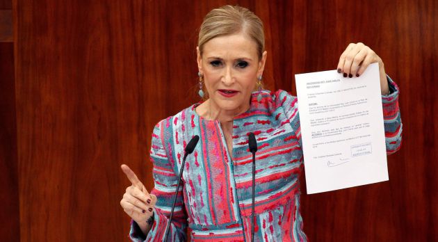 Cifuentes durante el pleno extraordinario del 4 de abril Cifuentes durante el pleno extraordinario del 4 de abril