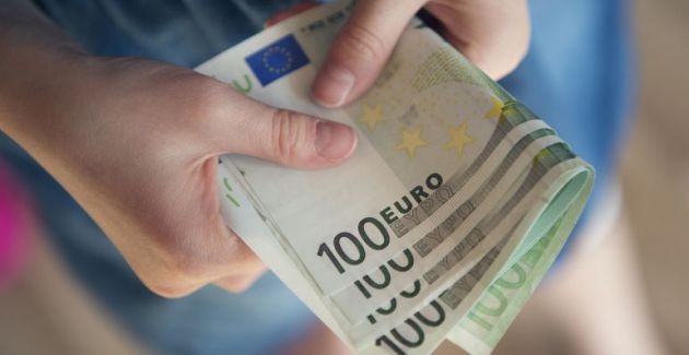 El acusado se quedó con casi 4.700 euros El acusado se quedó con casi 4.700 euros