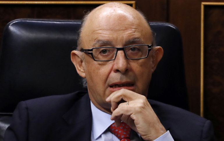 Montoro ratificará a Llarena que, de momento, no ha encontrado malversación de dinero público para organizar el 'procés' desde que intervinieron la Generalitat Montoro ratificará a Llarena que, de momento, no ha encontrado malversación de dinero público para organizar el 'procés' desde que intervinieron la Generalitat