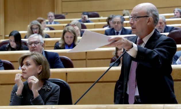 Montoro en la sesión de control del 10 de abril en el Senado Montoro en la sesión de control del 10 de abril en el Senado
