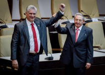 Viva Fidel. Y Raúl. Y Díaz-Canel...