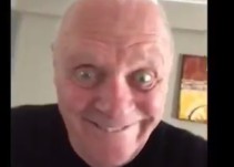 El surrealista vídeo de Anthony Hopkins que triunfa en Internet