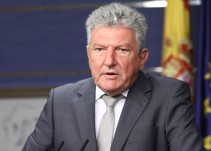 El rocambolesco lío con el voto clave de Pedro Quevedo