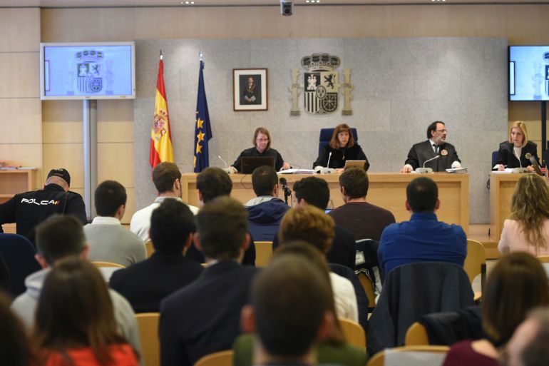 Juicio a los ocho acusados por la agresión a Guardias Civiles en Alsasua en 2016 Juicio a los ocho acusados por la agresión a Guardias Civiles en Alsasua en 2016