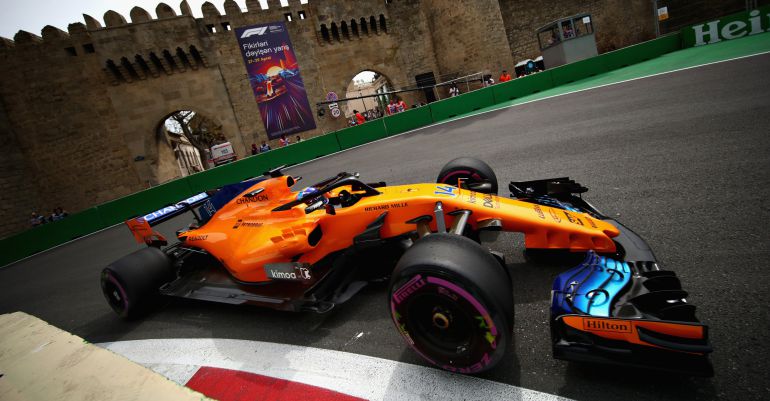 Fernando Alonso, en los entrenamientos del GP de Azerbaiyán. Fernando Alonso, en los entrenamientos del GP de Azerbaiyán.