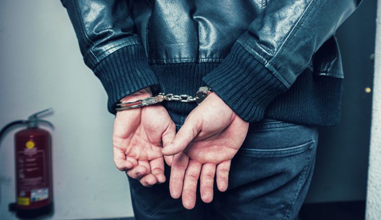 Detenido en Melilla un hombre que simuló el robo de su teléfono para comprar cocaína con el dinero del seguro. Detenido en Melilla un hombre que simuló el robo de su teléfono para comprar cocaína con el dinero del seguro.