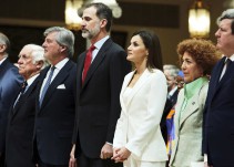 Entre correcciones y polémicas, se presenta el 'diccionario biográfico' que ya califica a Franco de dictador