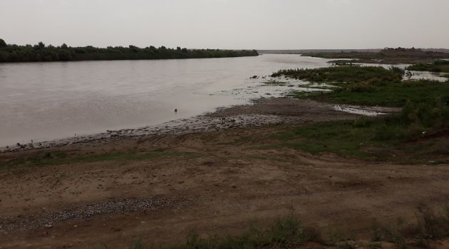 El río Tigris, a su paso por Qayara. El río Tigris, a su paso por Qayara.