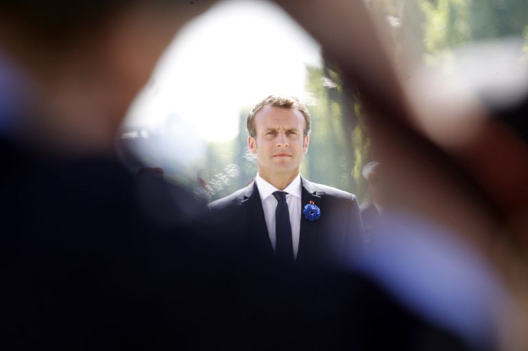 El presidente galo, Emmanuel Macron (c), asiste a una ceremonia celebrada con motivo del 73º aniversario de la victoria sobre la alemania nazi en la Segunda Guerra Mundial El presidente galo, Emmanuel Macron (c), asiste a una ceremonia celebrada con motivo del 73º aniversario de la victoria sobre la alemania nazi en la Segunda Guerra Mundial