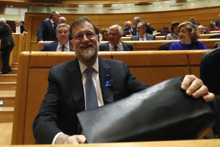 El presidente del Gobierno, Mariano Rajoy, duante la sesión de control al Gobierno en el pleno del Senado. El presidente del Gobierno, Mariano Rajoy, duante la sesión de control al Gobierno en el pleno del Senado.